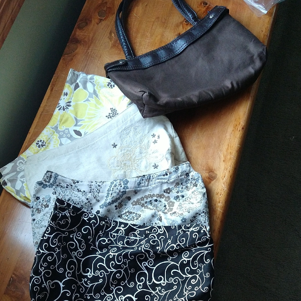 Thirty One Original Purse Body And 4 Skirts